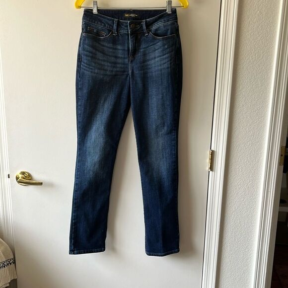 Lee Mid Rise Straight Leg Regular fit Jeans Size 4 Medium GUC Blue - Picture 1 of 6